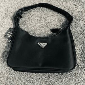 Prada Re-Edition 2000 Tessuto Mini Shoulder Bag